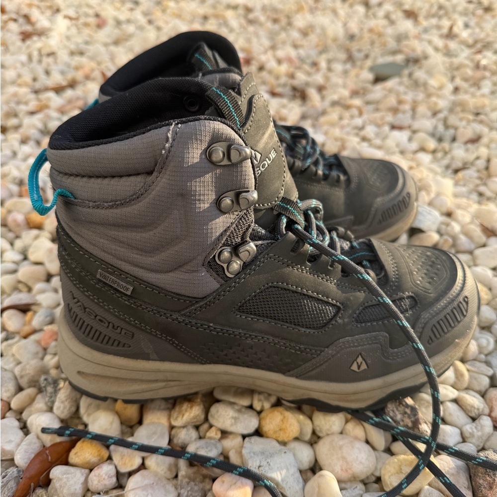 Vasque Charcoal and Black Outdoor Boots